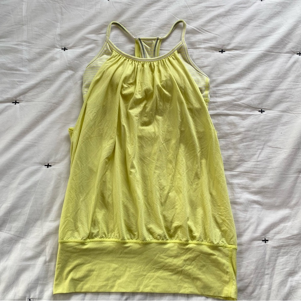 Lululemon No Limits Tank Clarity Yellow /Stripe polar cream Tank Size 4